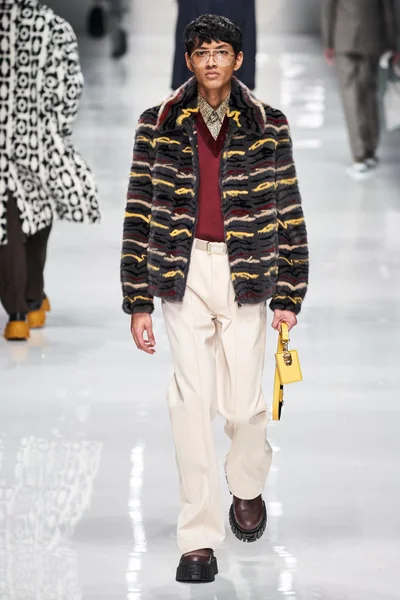 Look 36